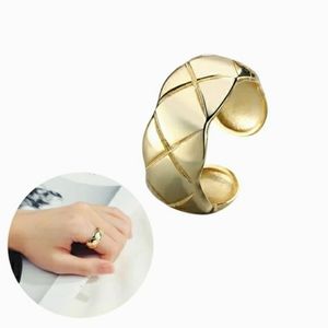 🎉3/$10 *S A L E*🎉Gold Pattern Statement Ring Size Medium (US 6/7)